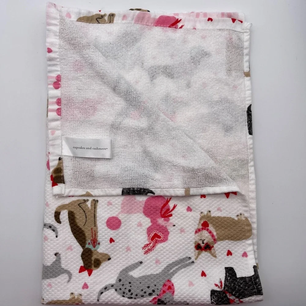 Cupcakes and Cashmere Kitchen Towels Dogs Hearts Valentines Day Set‎ Of 2